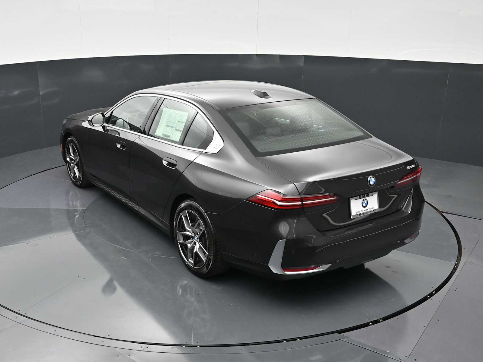 Thumbnail: 2026 BMW 5 Series - 22