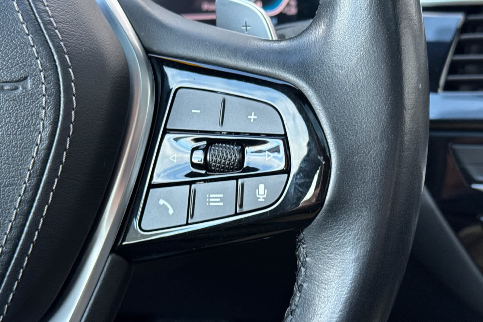 Thumbnail: 2020 BMW 5 Series - 27