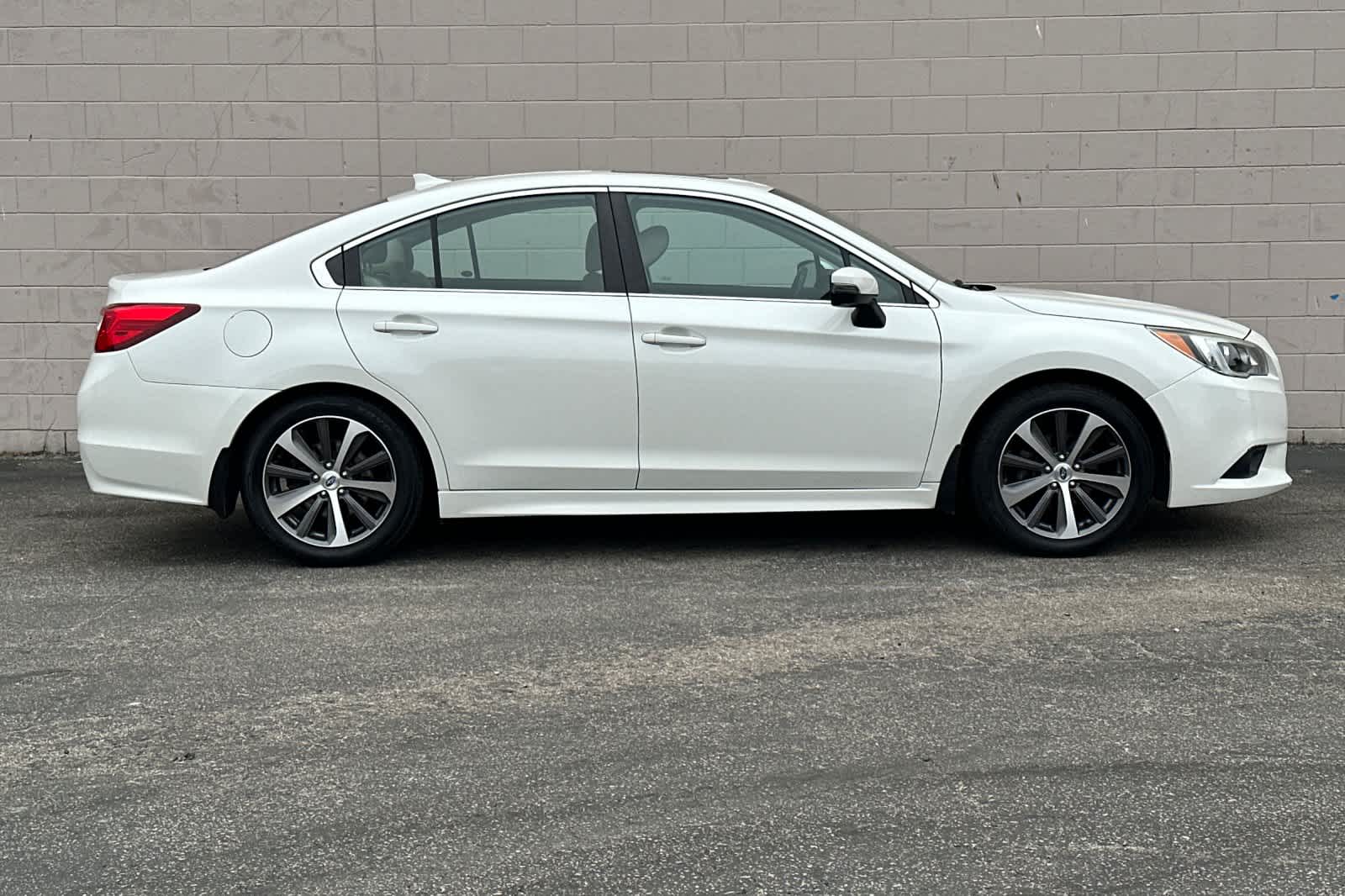 Thumbnail: 2016 Subaru Legacy - 6