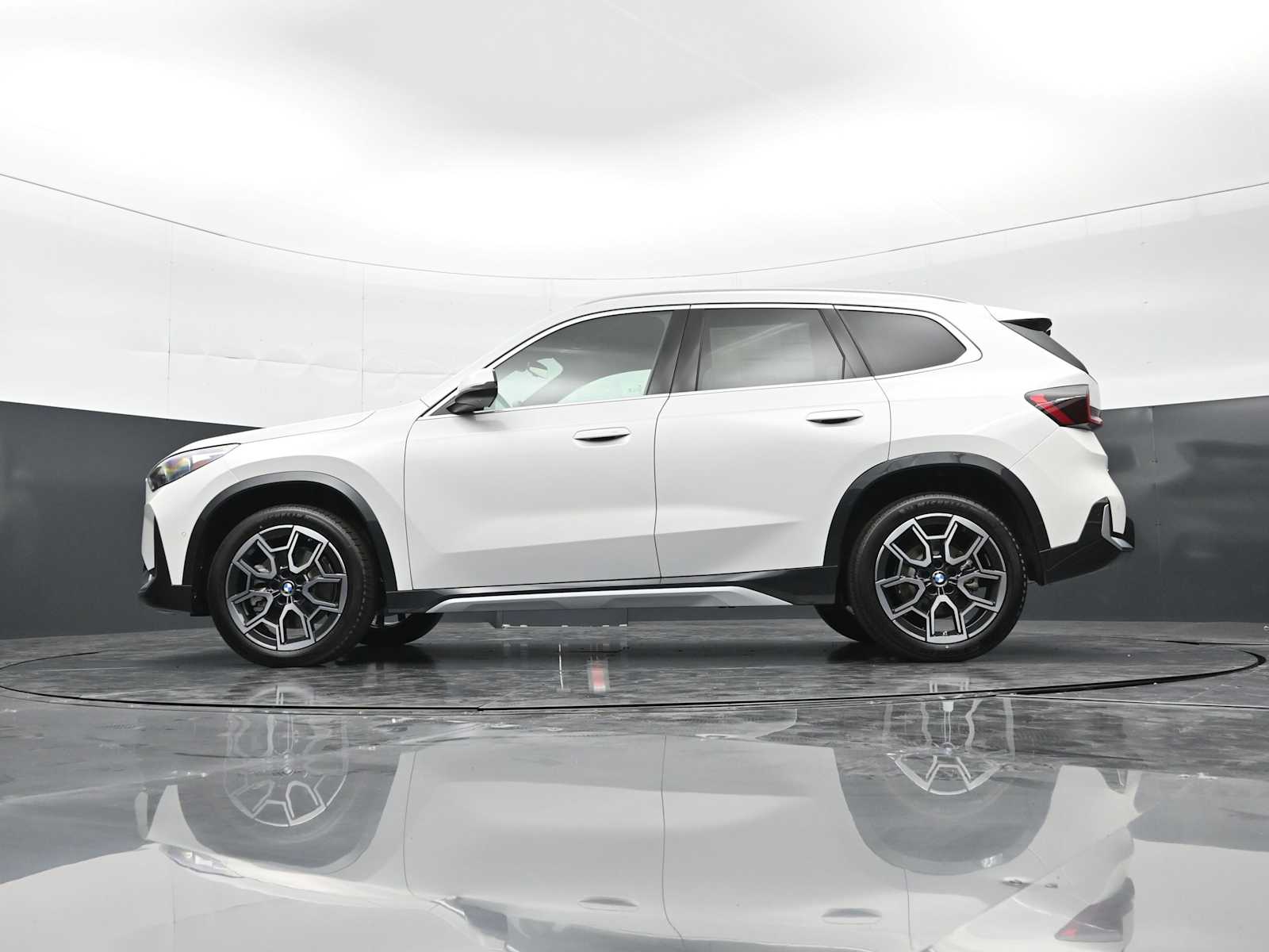 Thumbnail: 2026 BMW X1 - 32