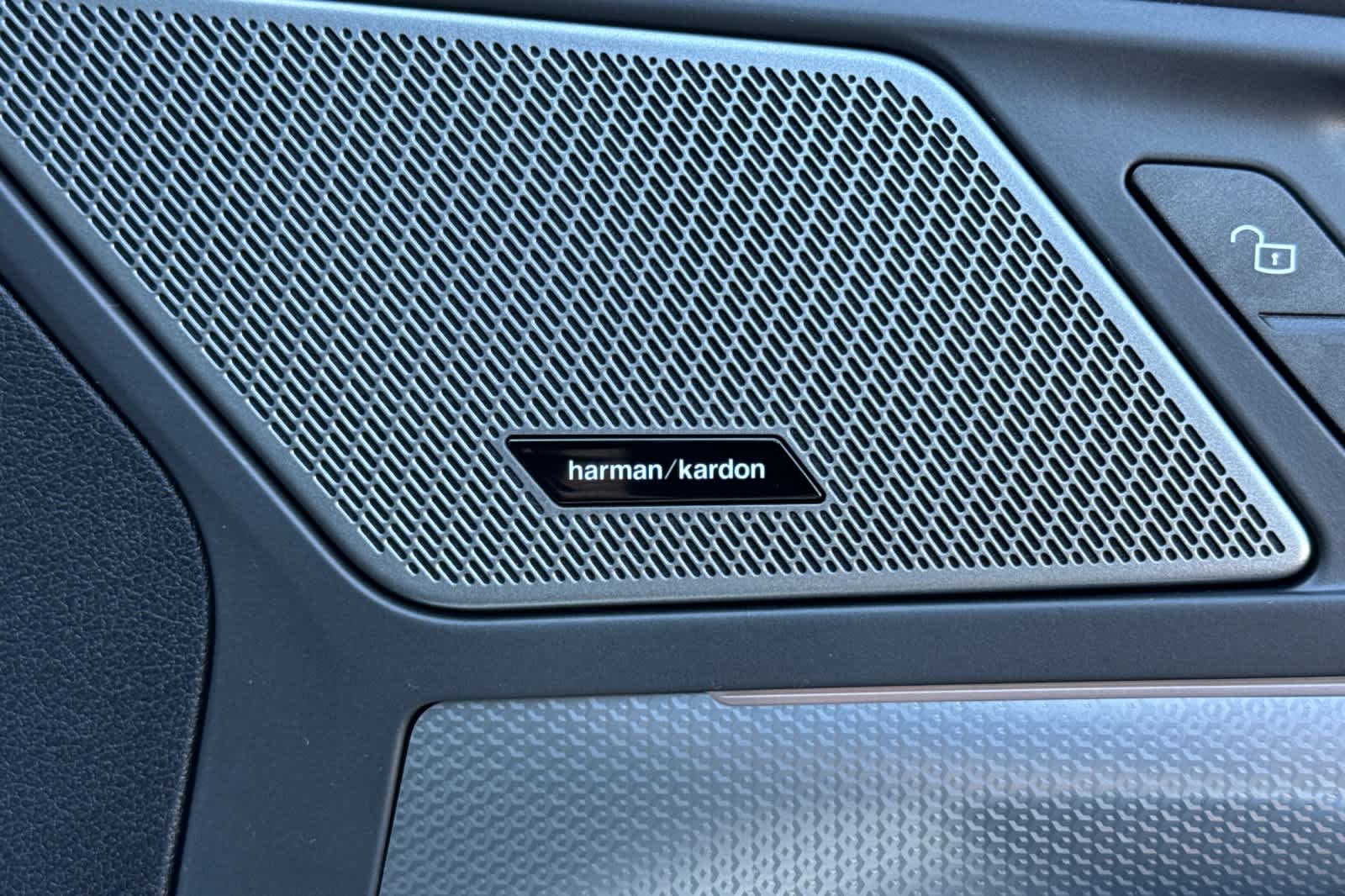 Thumbnail: 2026 BMW X2 - 21