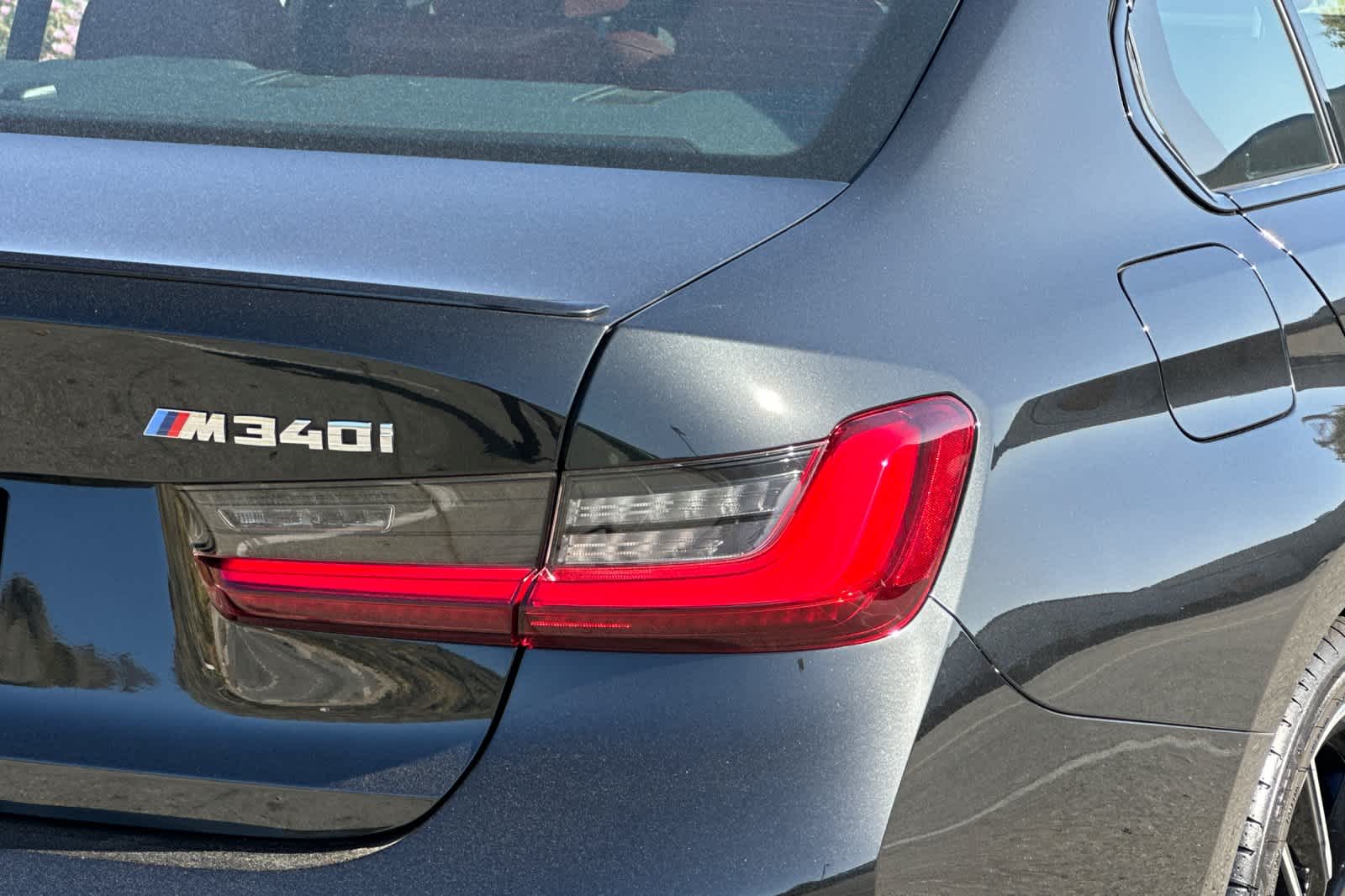 Thumbnail: 2024 BMW 3 Series - 30