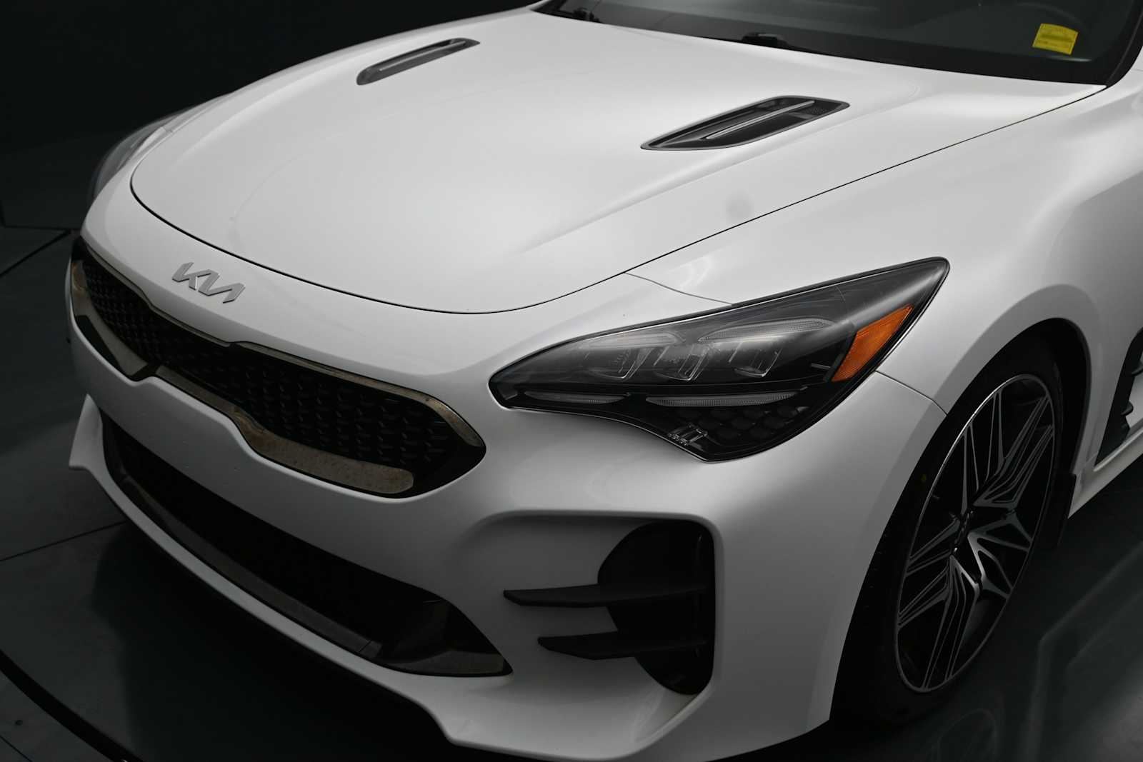 2022 Kia Stinger GT1 - Photo 23