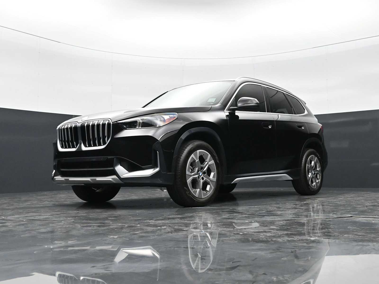 Thumbnail: 2025 BMW X1 - 23