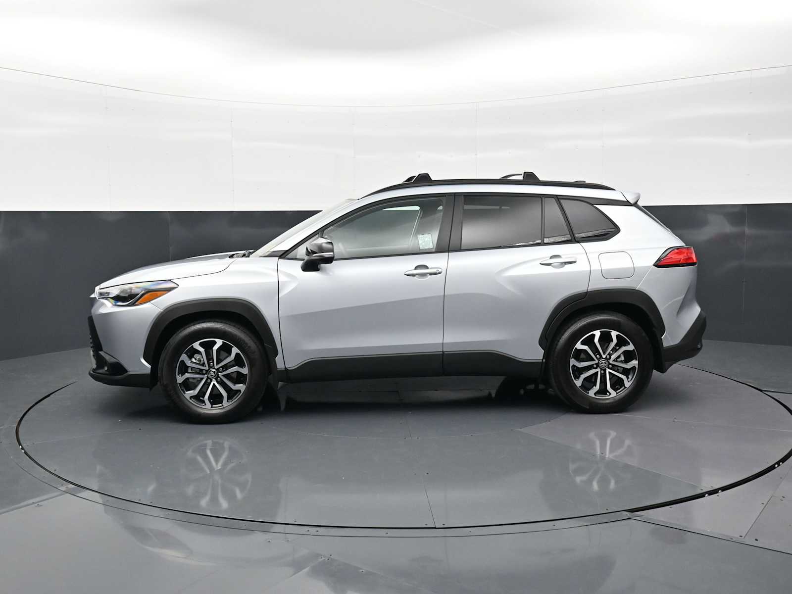 Thumbnail: 2025 Toyota Corolla Cross - 8