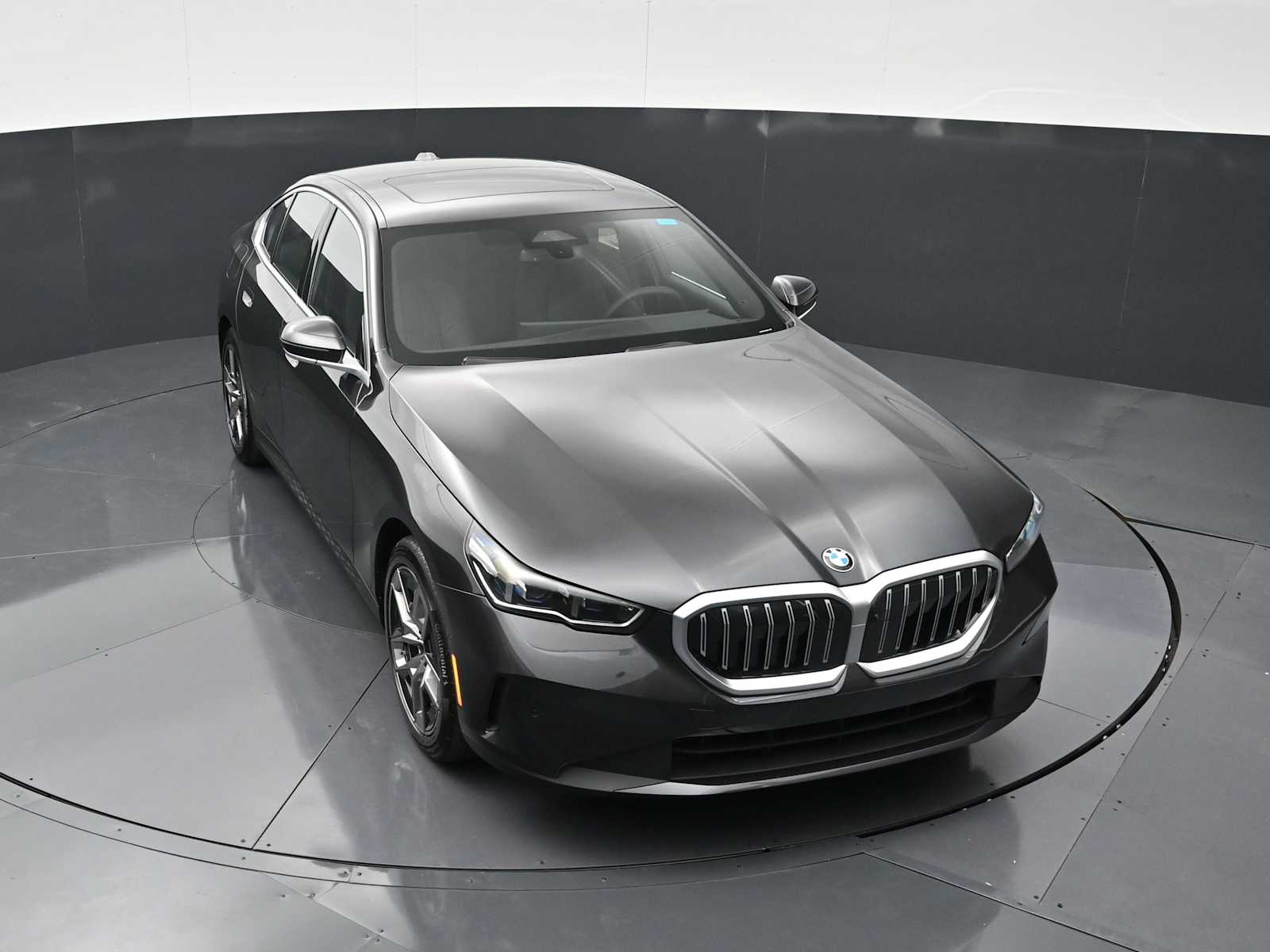 Thumbnail: 2026 BMW 5 Series - 19