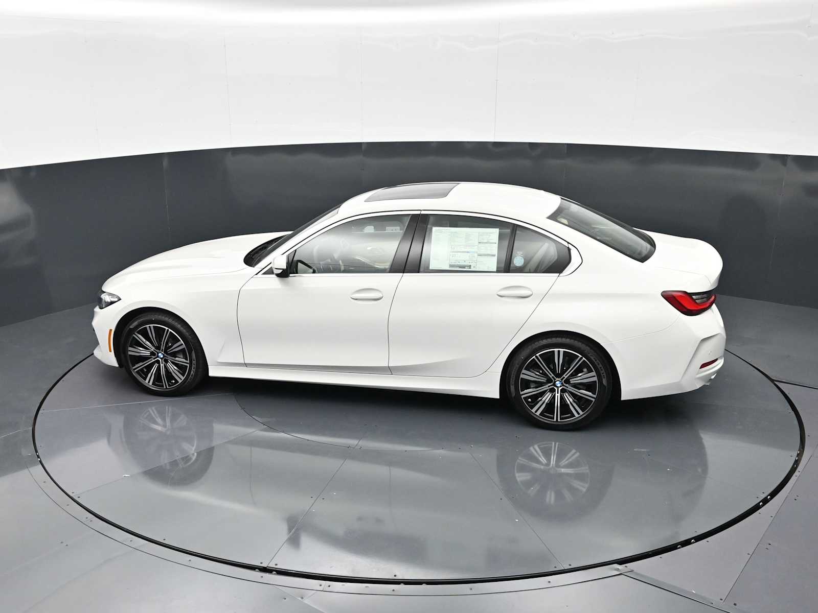 Thumbnail: 2026 BMW 3 Series - 24