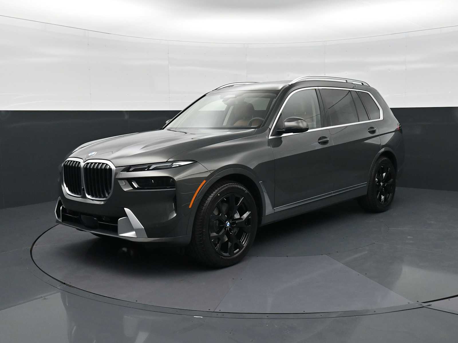 Thumbnail: 2027 BMW X7 - 1