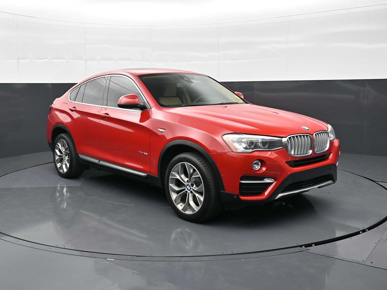Thumbnail: 2016 BMW X4 - 3