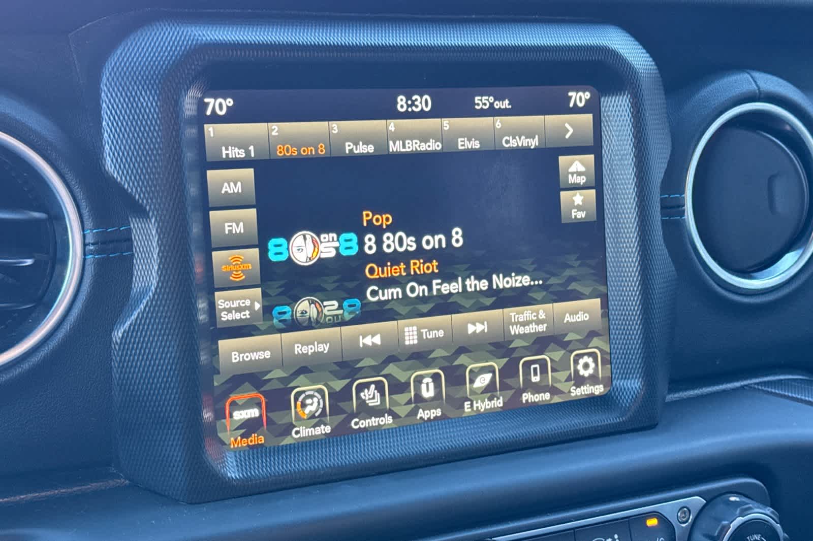 Thumbnail: 2021 Jeep Wrangler - 21