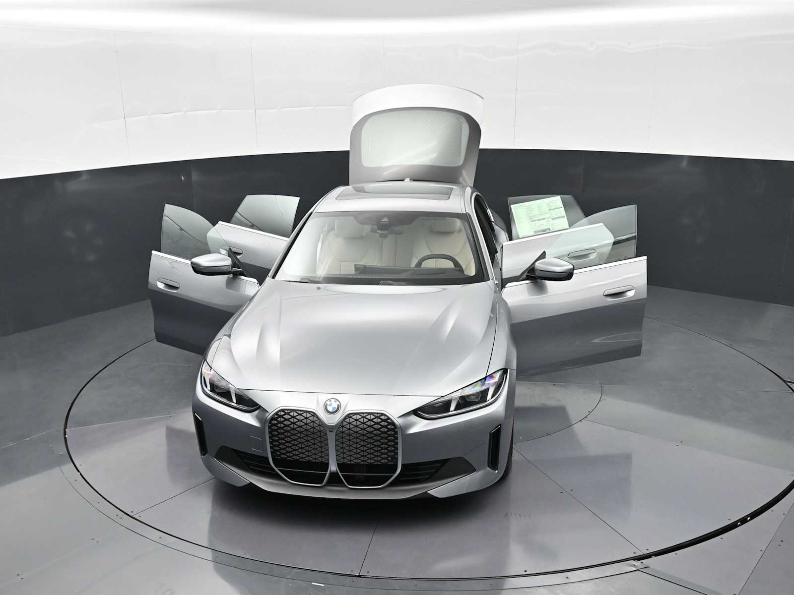 Thumbnail: 2026 BMW i4 - 33