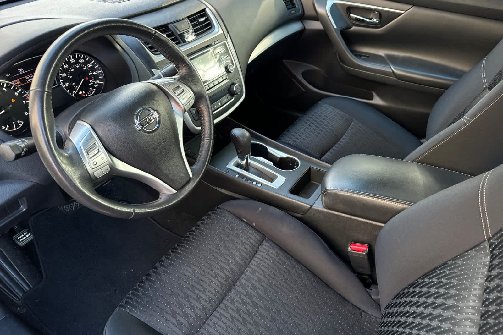 Thumbnail: 2016 Nissan Altima - 11