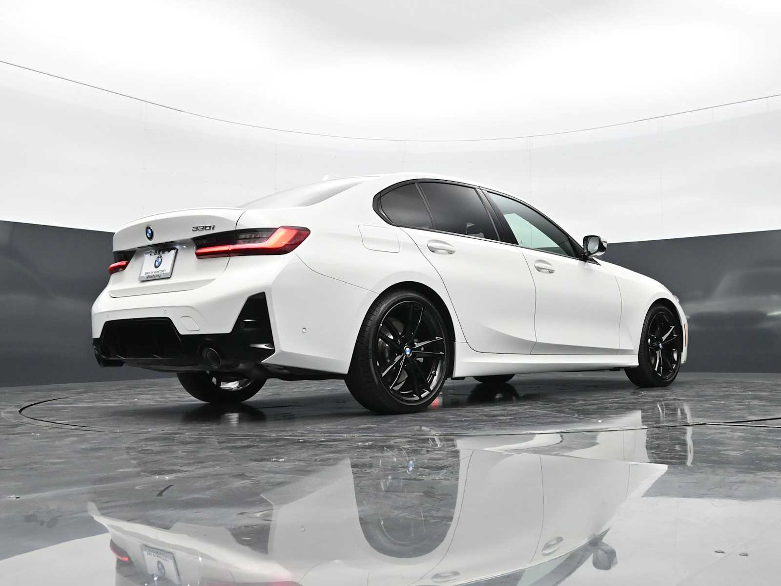 Thumbnail: 2024 BMW 3 Series - 29
