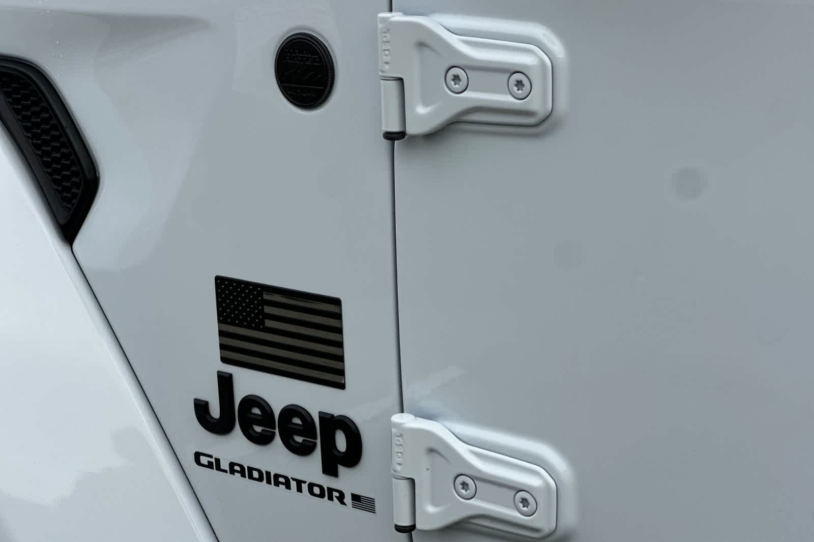 Thumbnail: 2023 Jeep Gladiator - 32