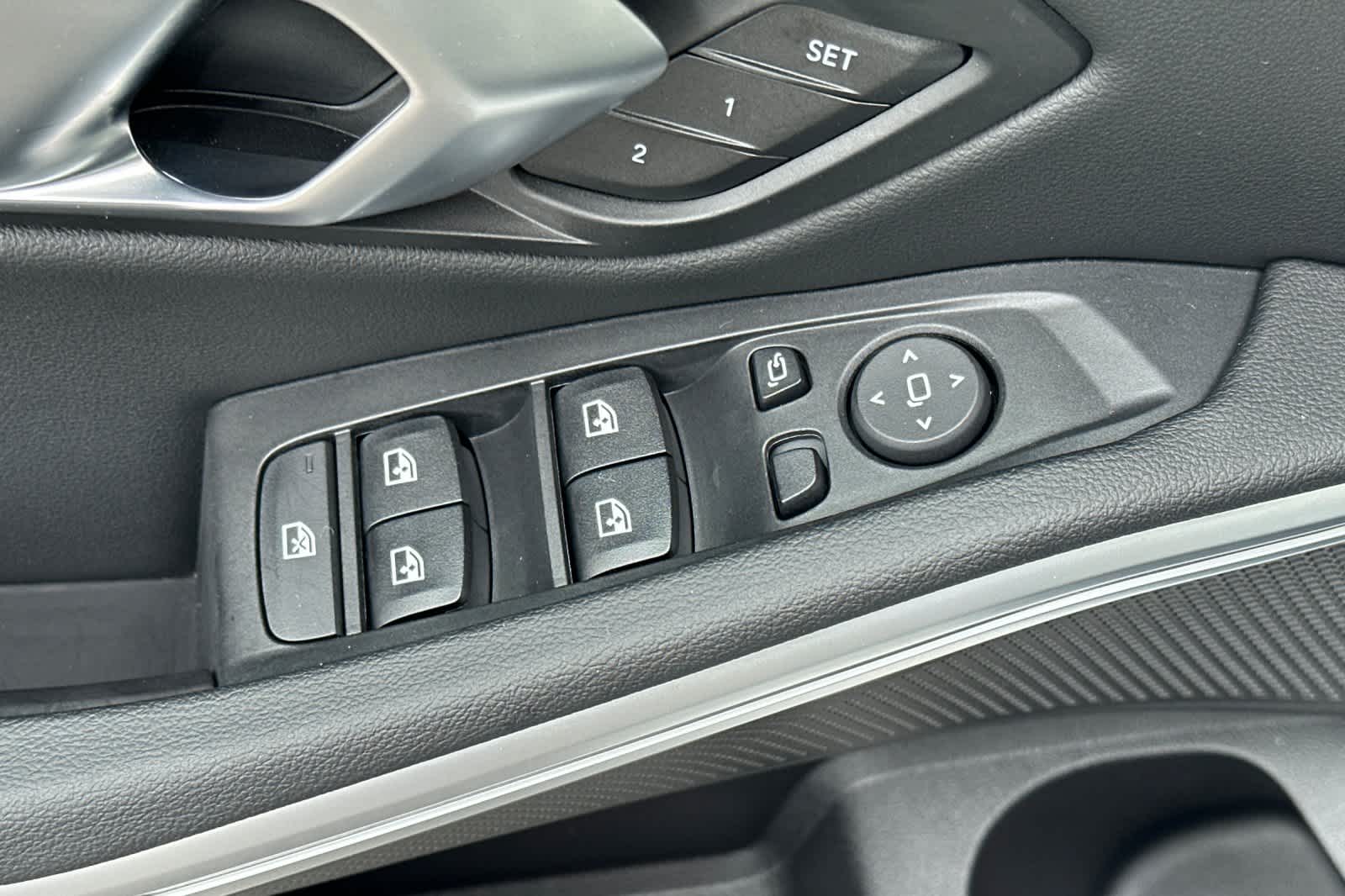 Thumbnail: 2024 BMW 3 Series - 13