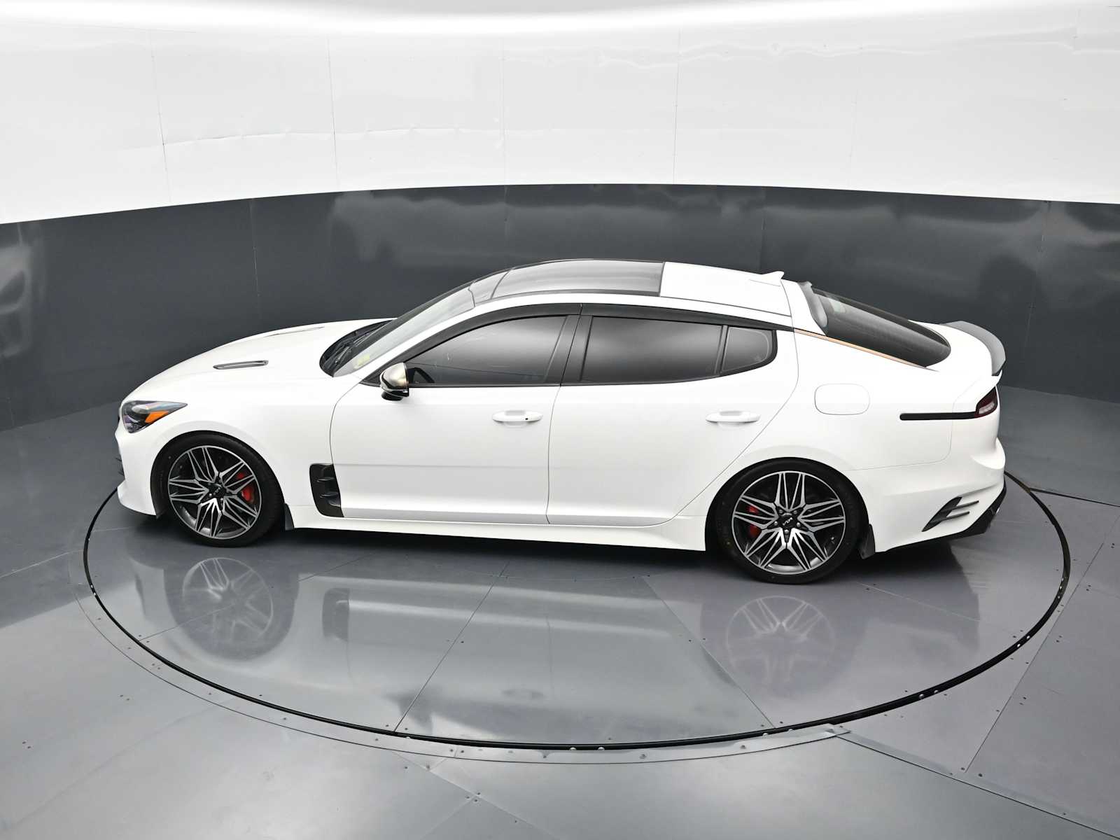 2022 Kia Stinger GT1 - Photo 41
