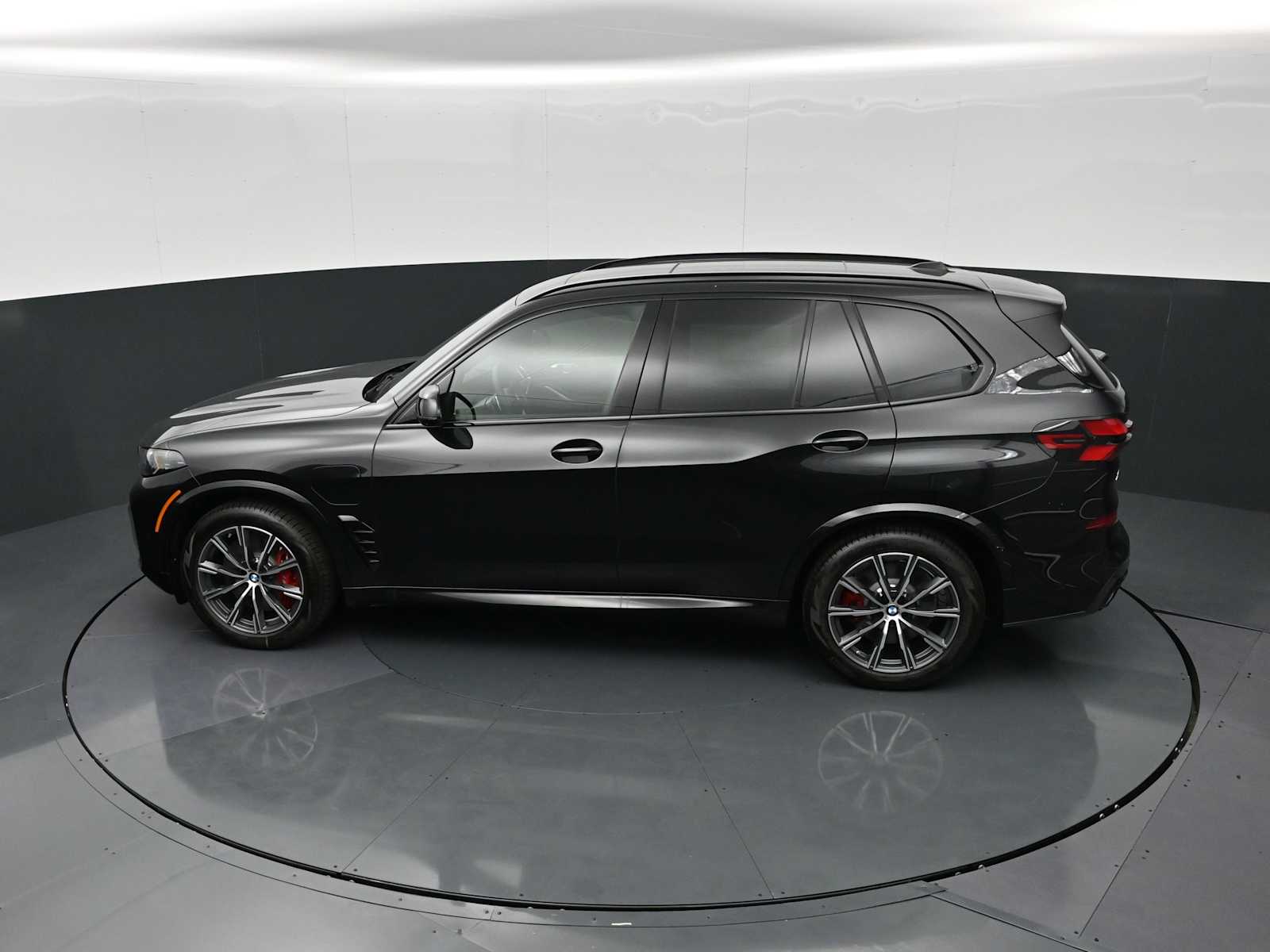 Thumbnail: 2026 BMW X5 - 24