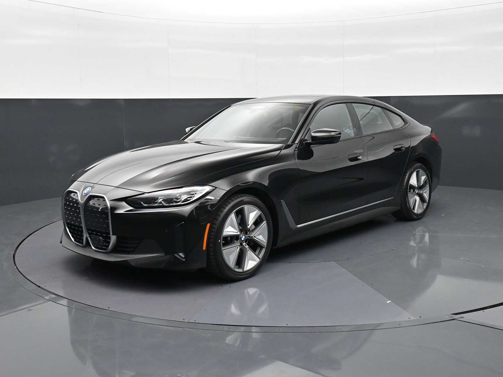 Thumbnail: 2023 BMW i4 - 1