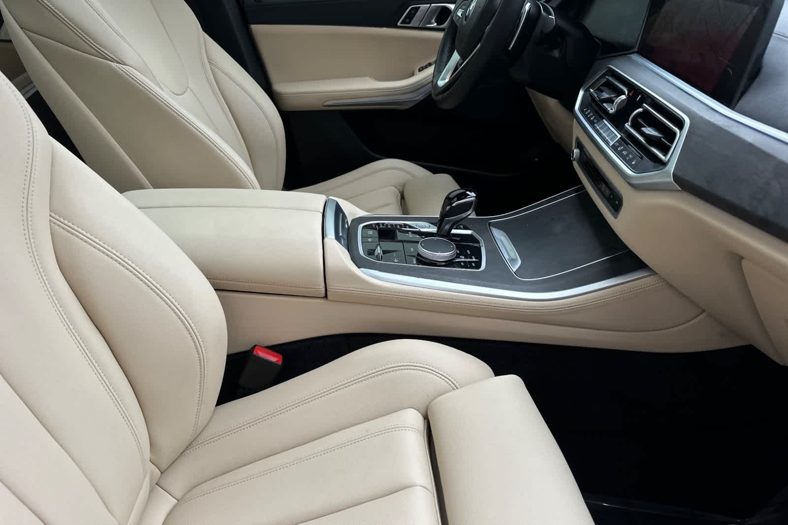 Thumbnail: 2022 BMW X5 - 17