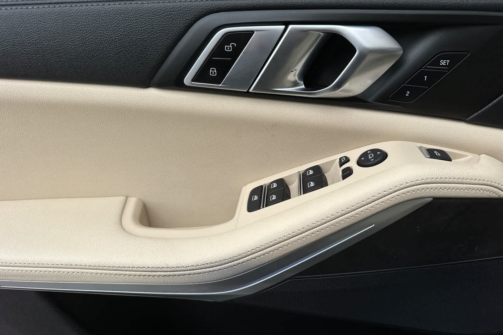 Thumbnail: 2022 BMW X5 - 12