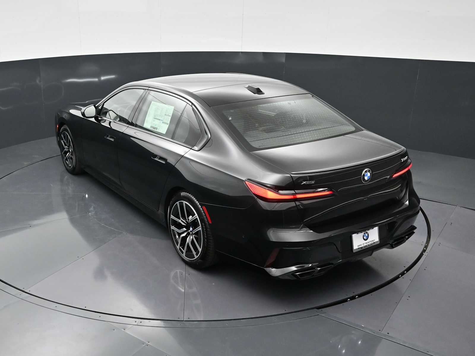 Thumbnail: 2026 BMW 7 Series - 22