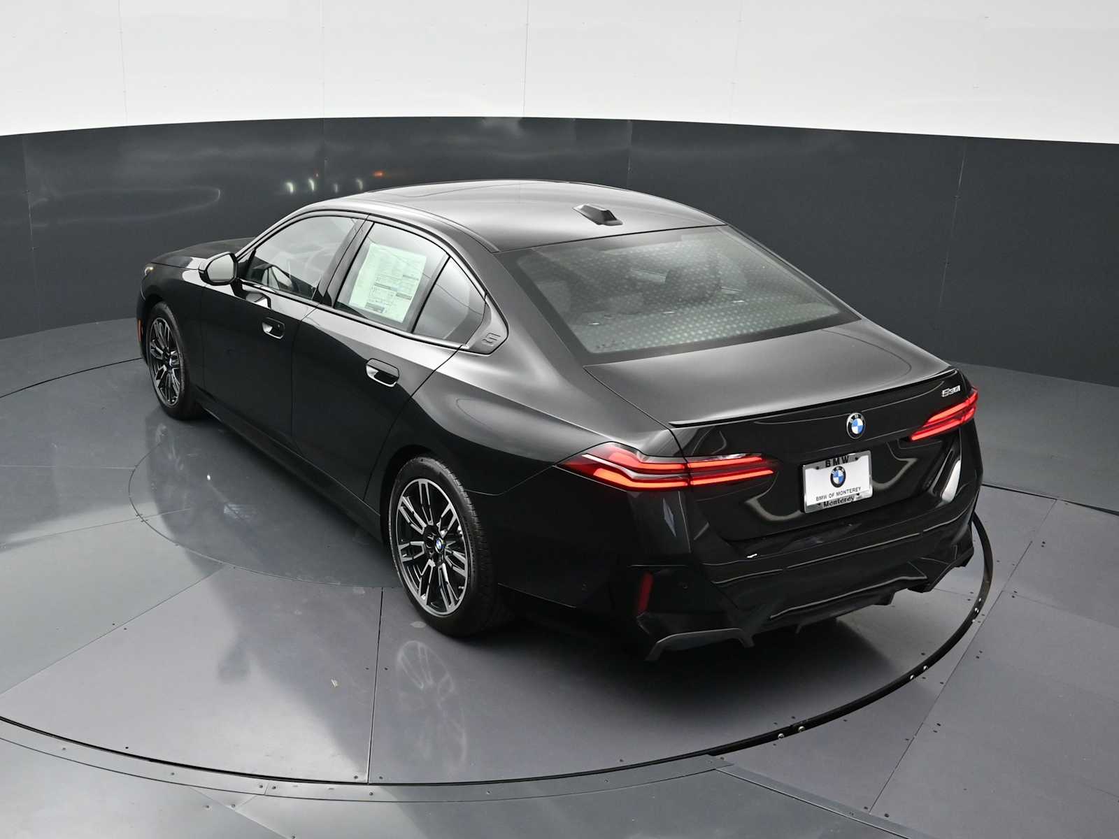 Thumbnail: 2026 BMW 5 Series - 23