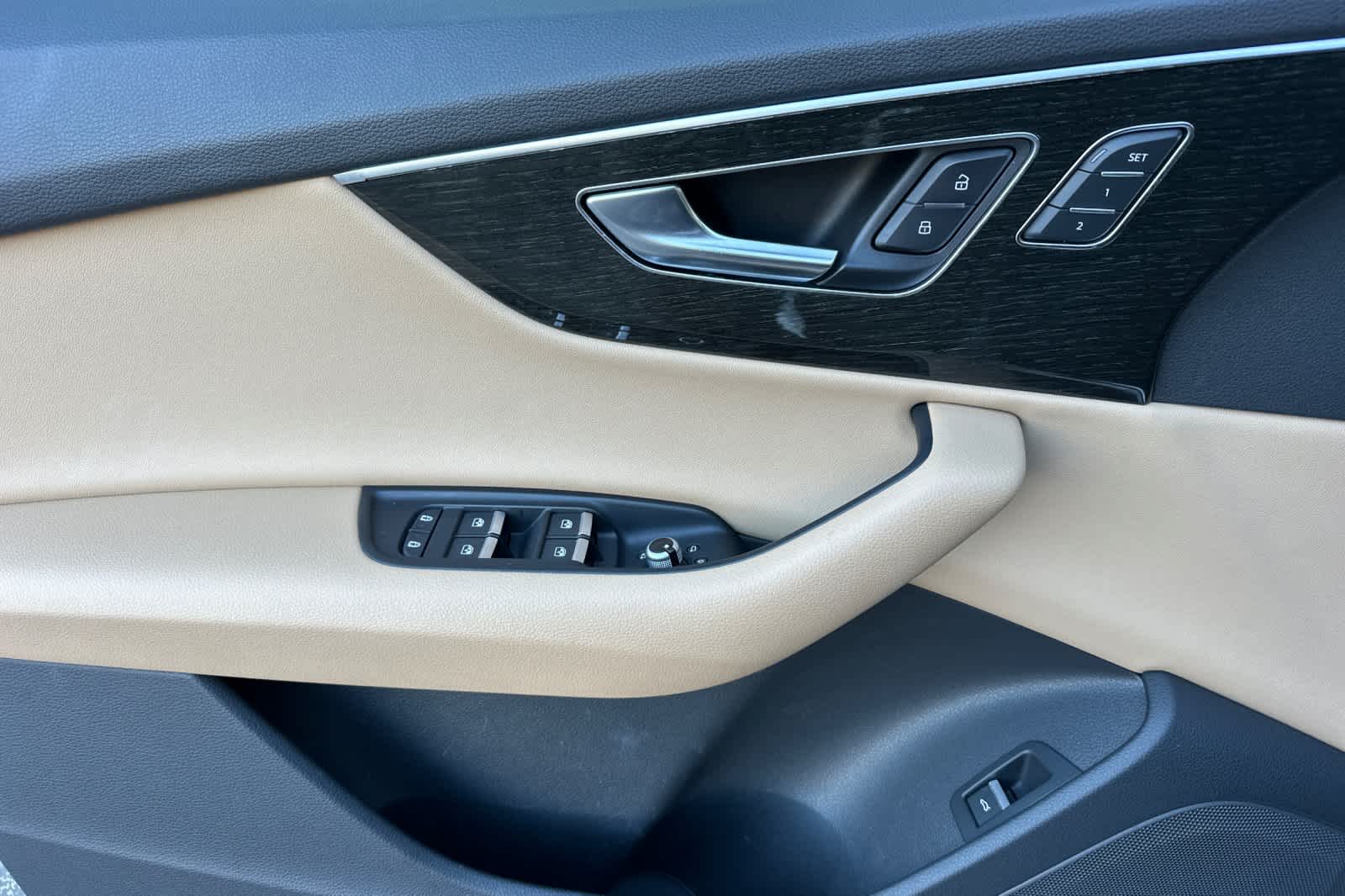 Thumbnail: 2022 Audi Q7 - 12