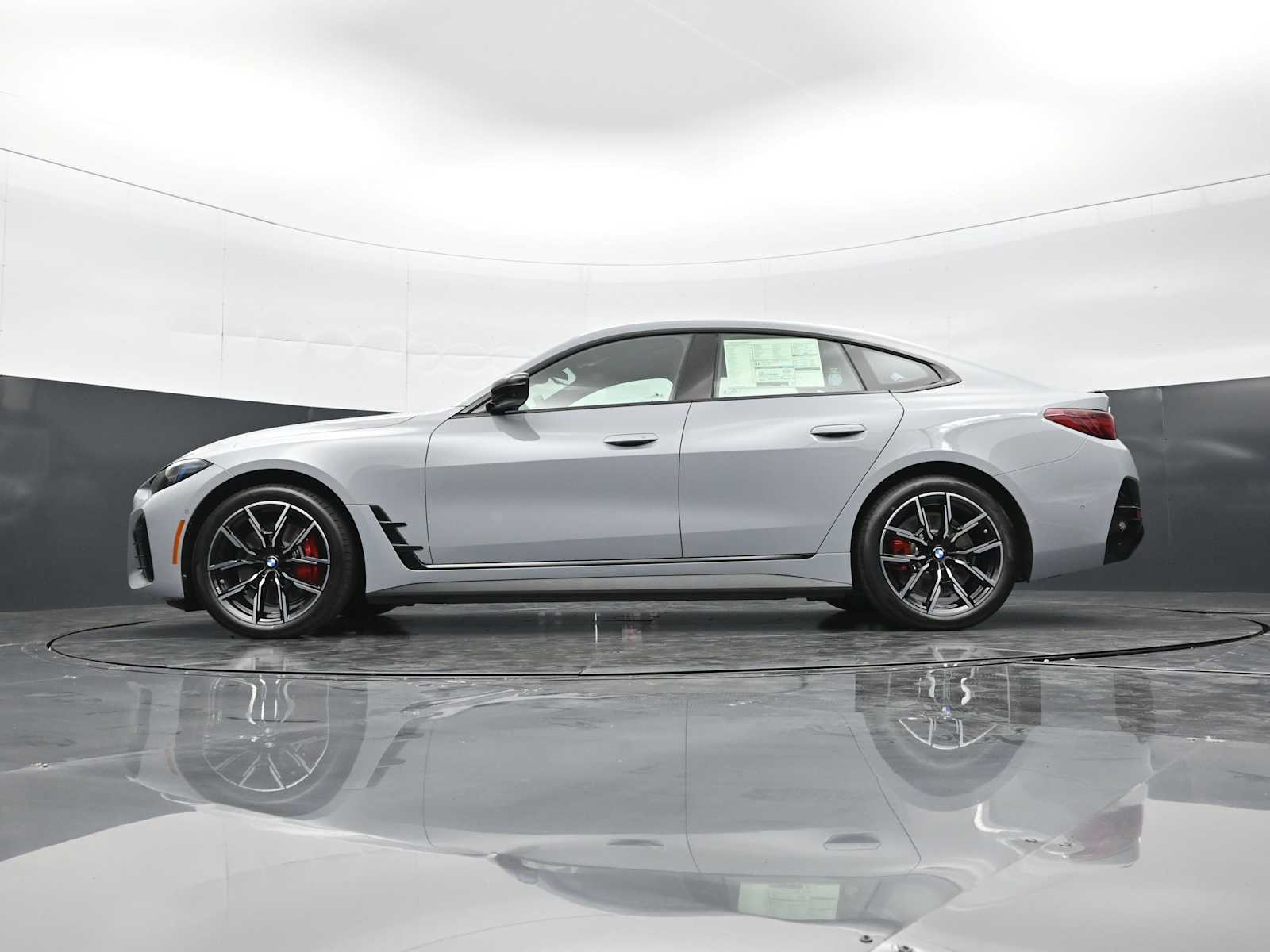 Thumbnail: 2026 BMW i4 - 32