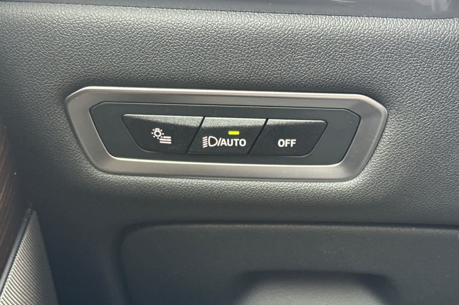 Thumbnail: 2026 BMW X7 - 33