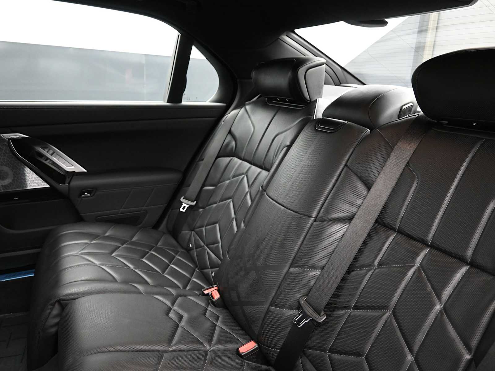 Thumbnail: 2026 BMW 7 Series - 14