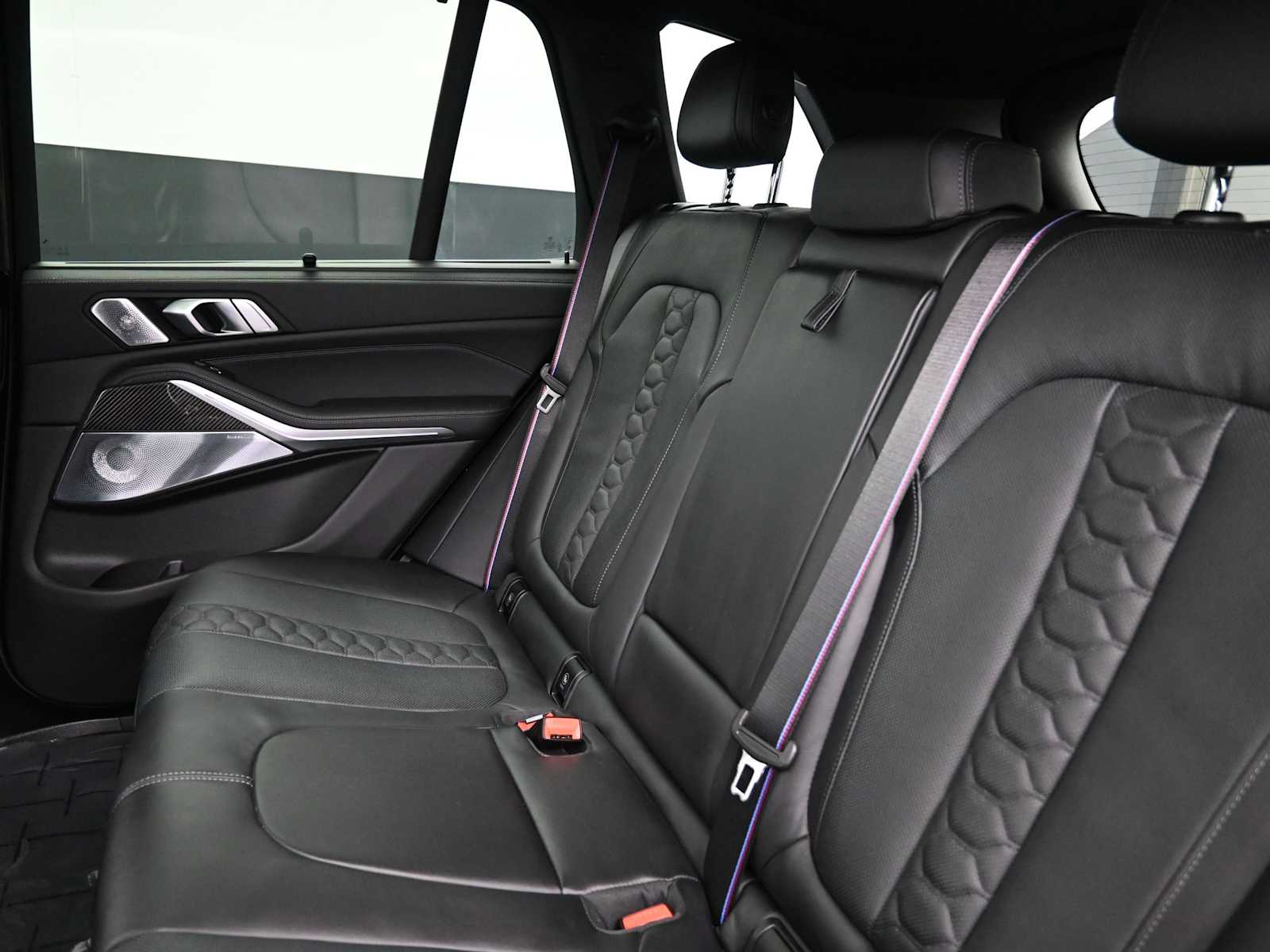 Thumbnail: 2026 BMW X5 - 15