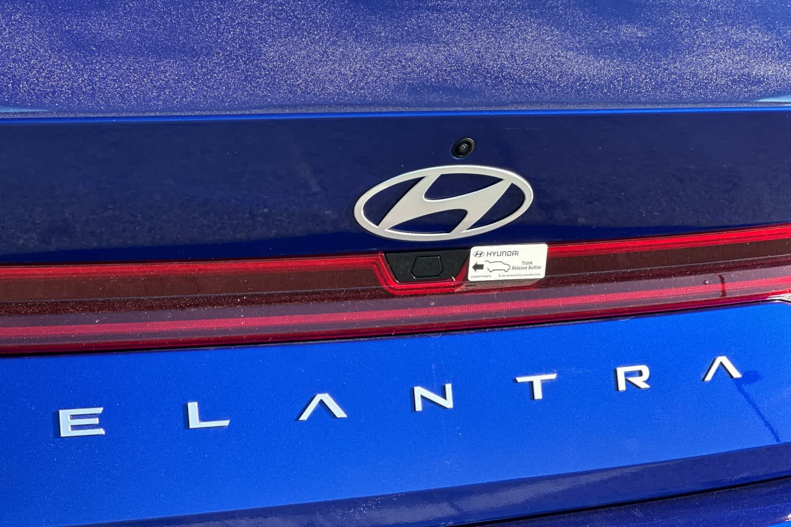 Thumbnail: 2025 Hyundai Elantra - 32