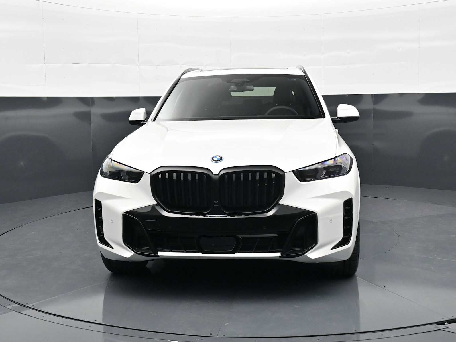Thumbnail: 2026 BMW X5 - 2