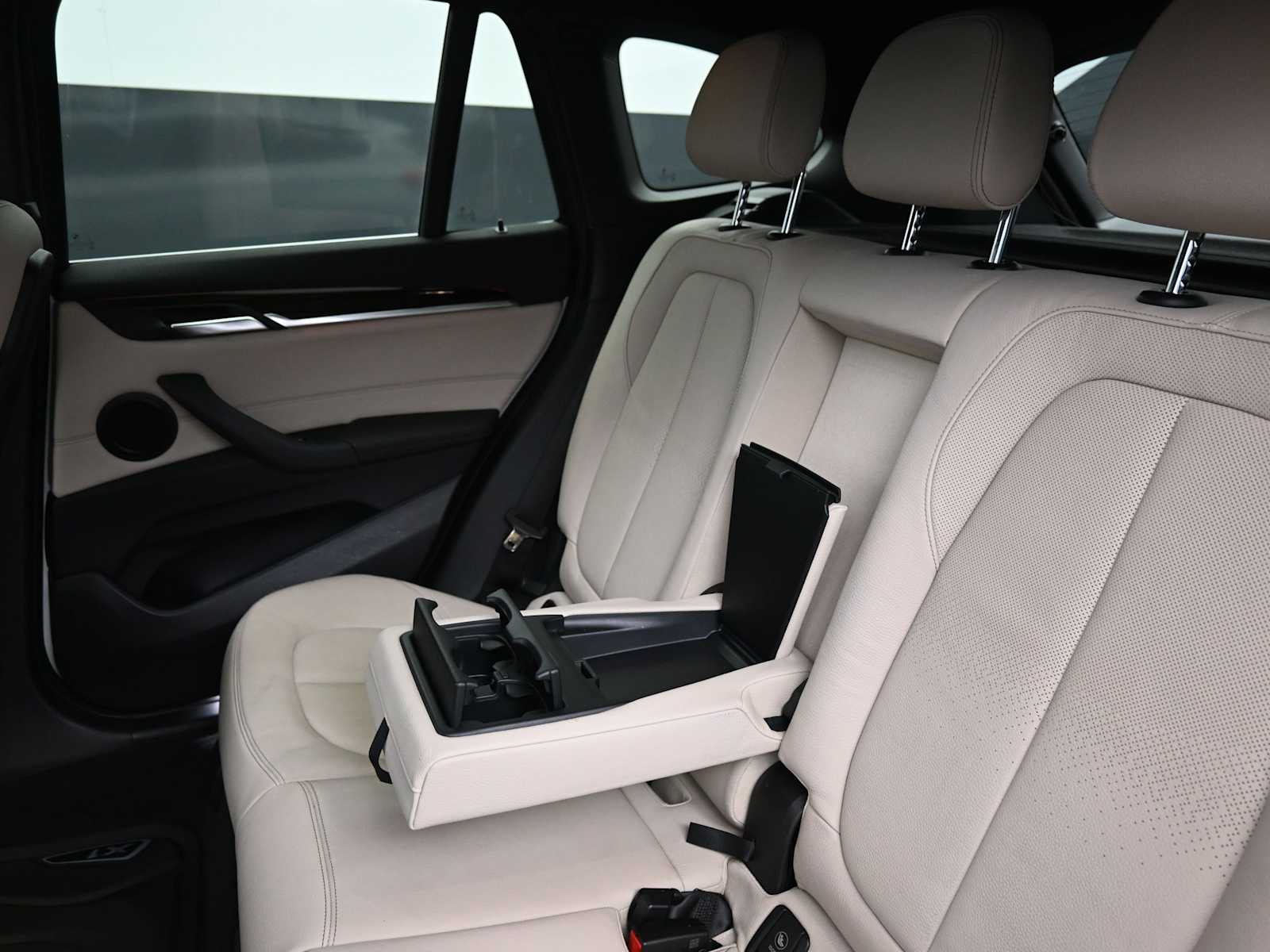 Thumbnail: 2016 BMW X1 - 14