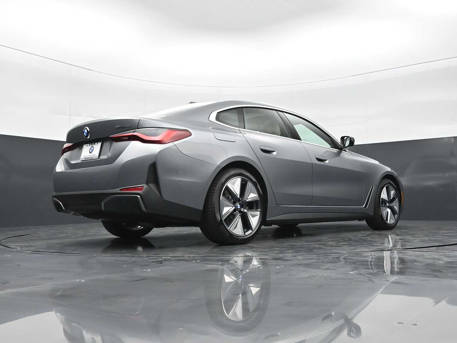Thumbnail: 2026 BMW i4 - 29