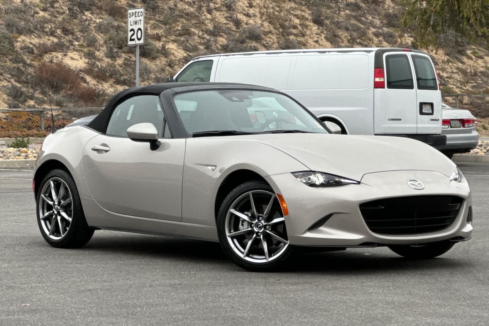 2023 Mazda MX-5 Miata Miata Grand Touring photo 4