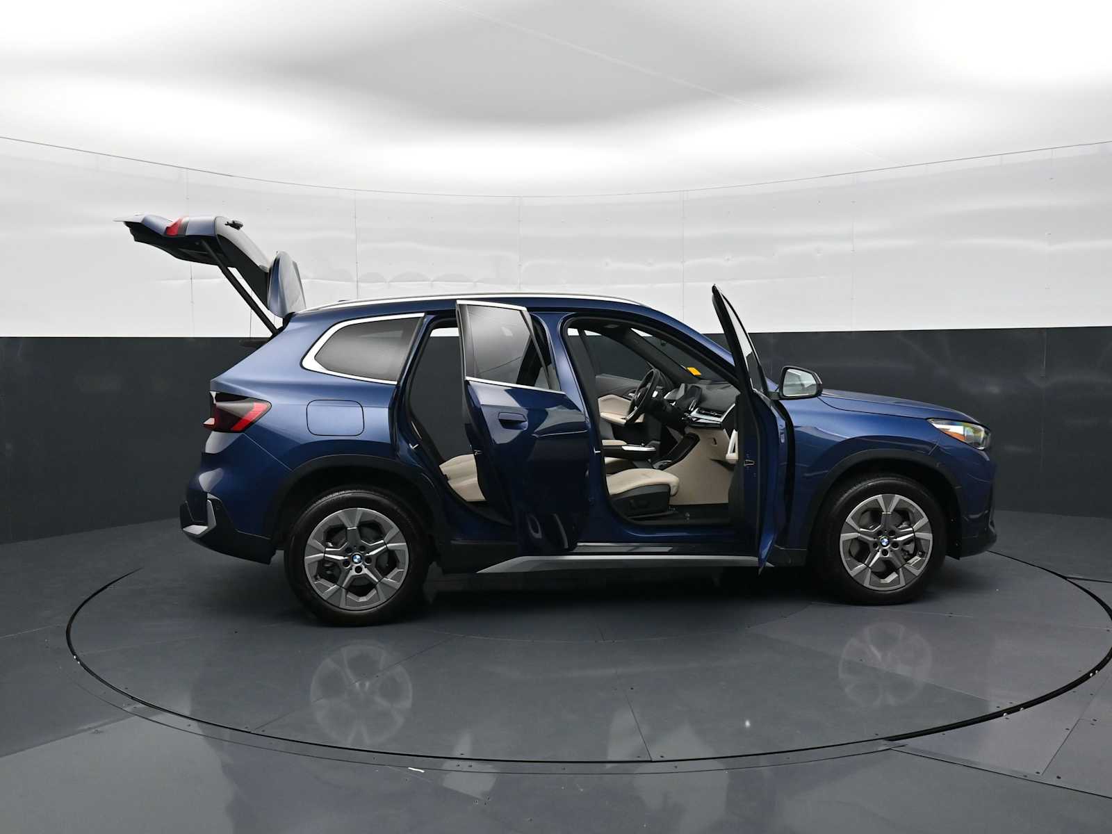 Thumbnail: 2025 BMW X1 - 34