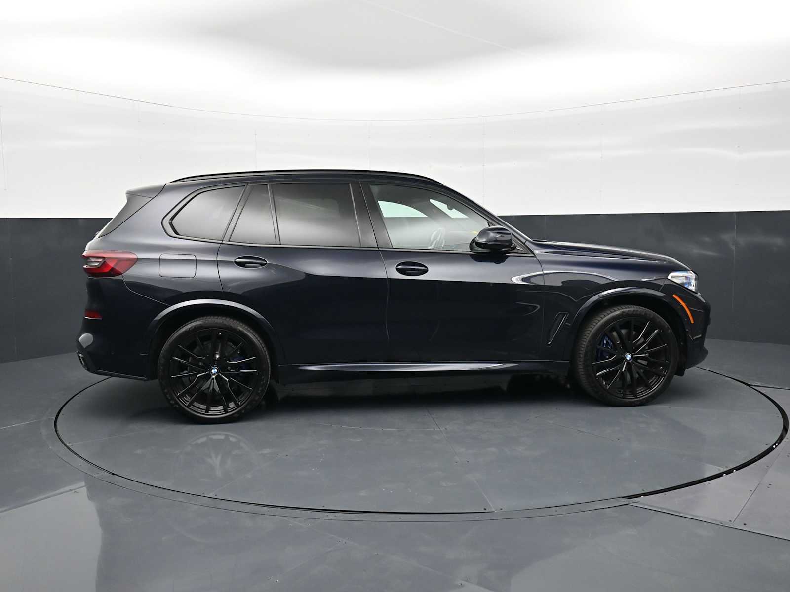 Thumbnail: 2023 BMW X5 - 4