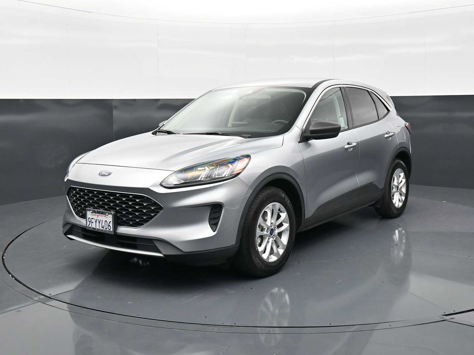 2022 Ford Escape SE FWD's photo