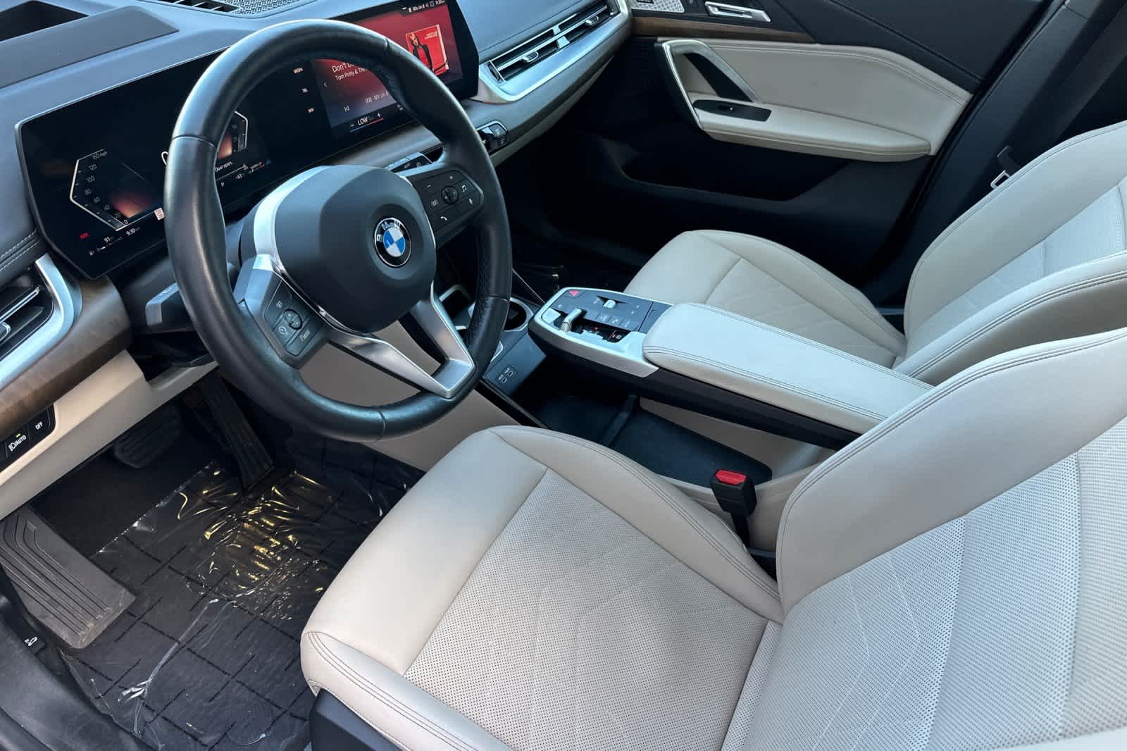 Thumbnail: 2023 BMW X1 - 13