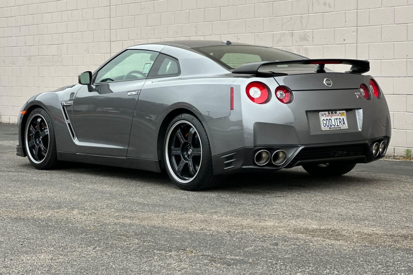 2013 Nissan GT-R Black Edition 6