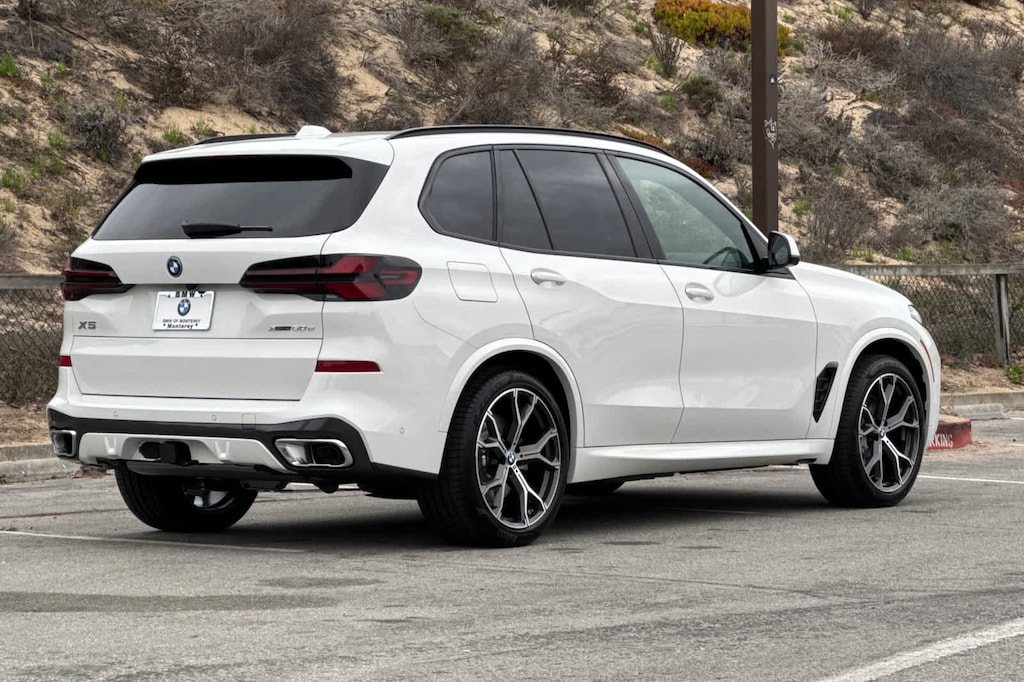 New 2026 BMW X5 PHEV xDrive50e SUV
