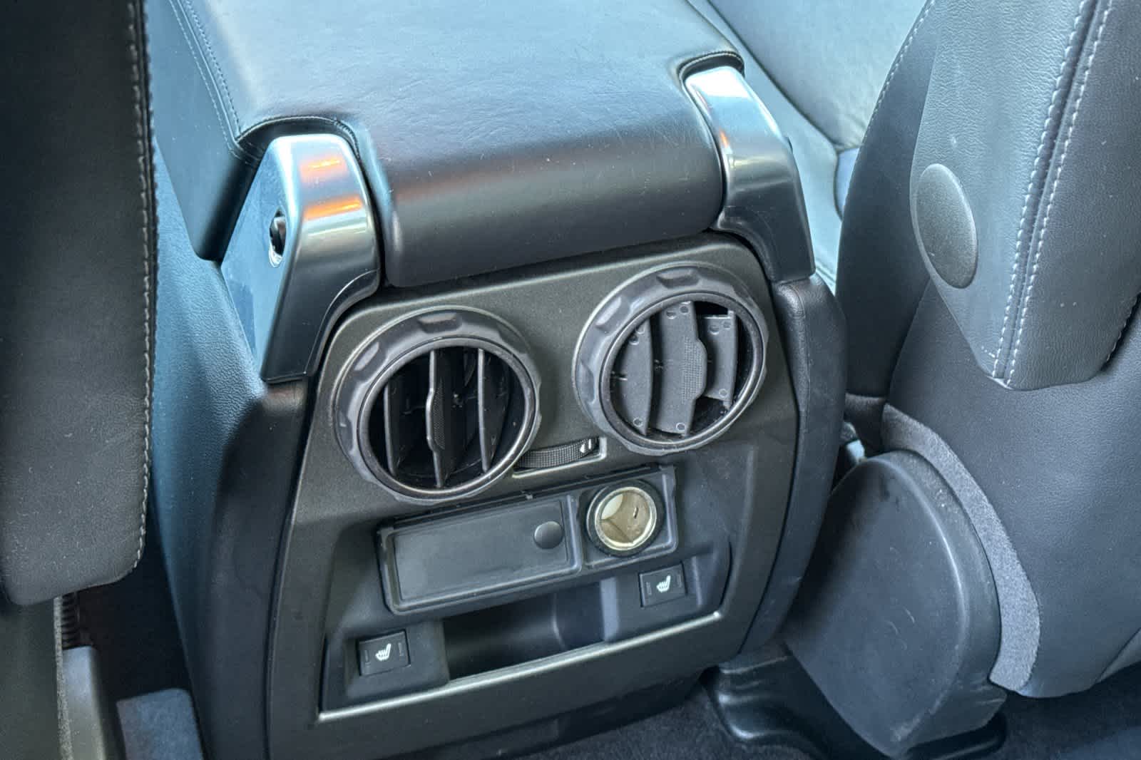 Thumbnail: 2016 Land Rover LR4 - 14