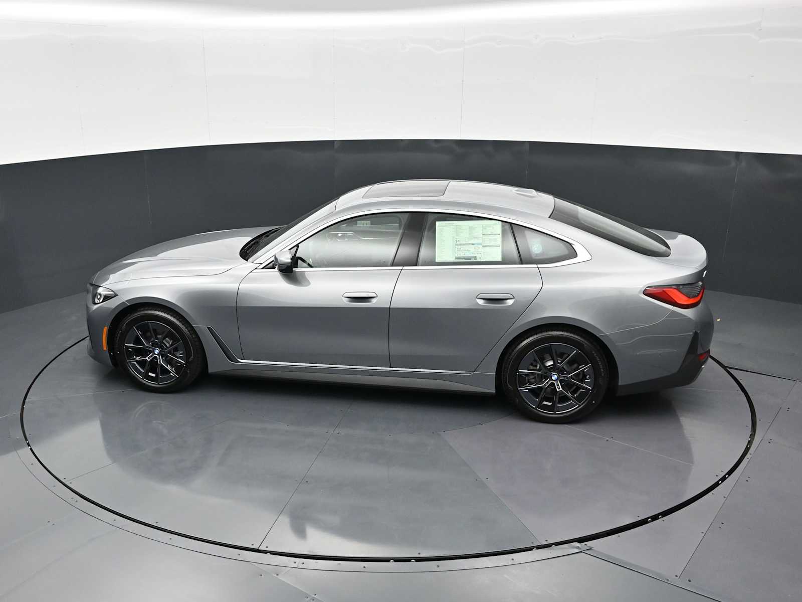 Thumbnail: 2026 BMW i4 - 24