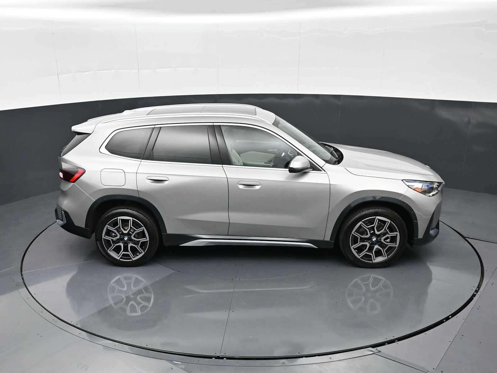 Thumbnail: 2026 BMW X1 - 19