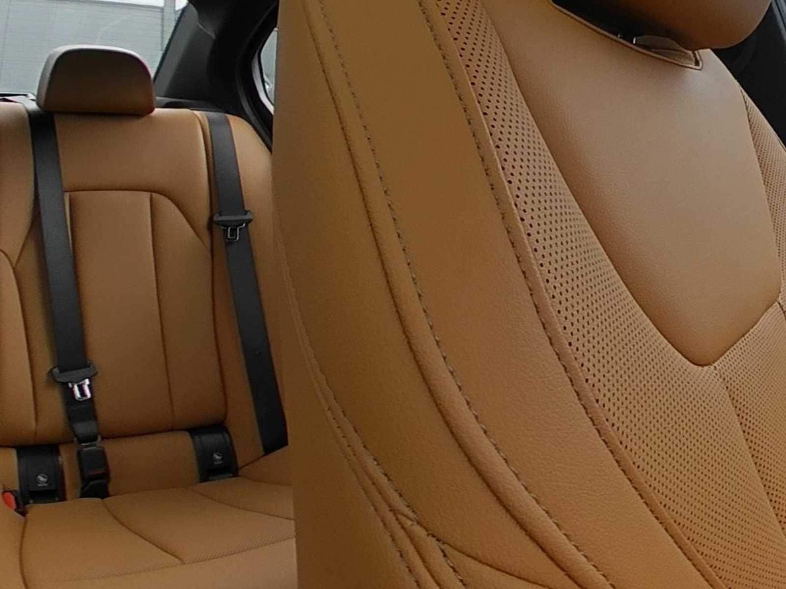 2026 BMW 3 Series 330i - Photo 21