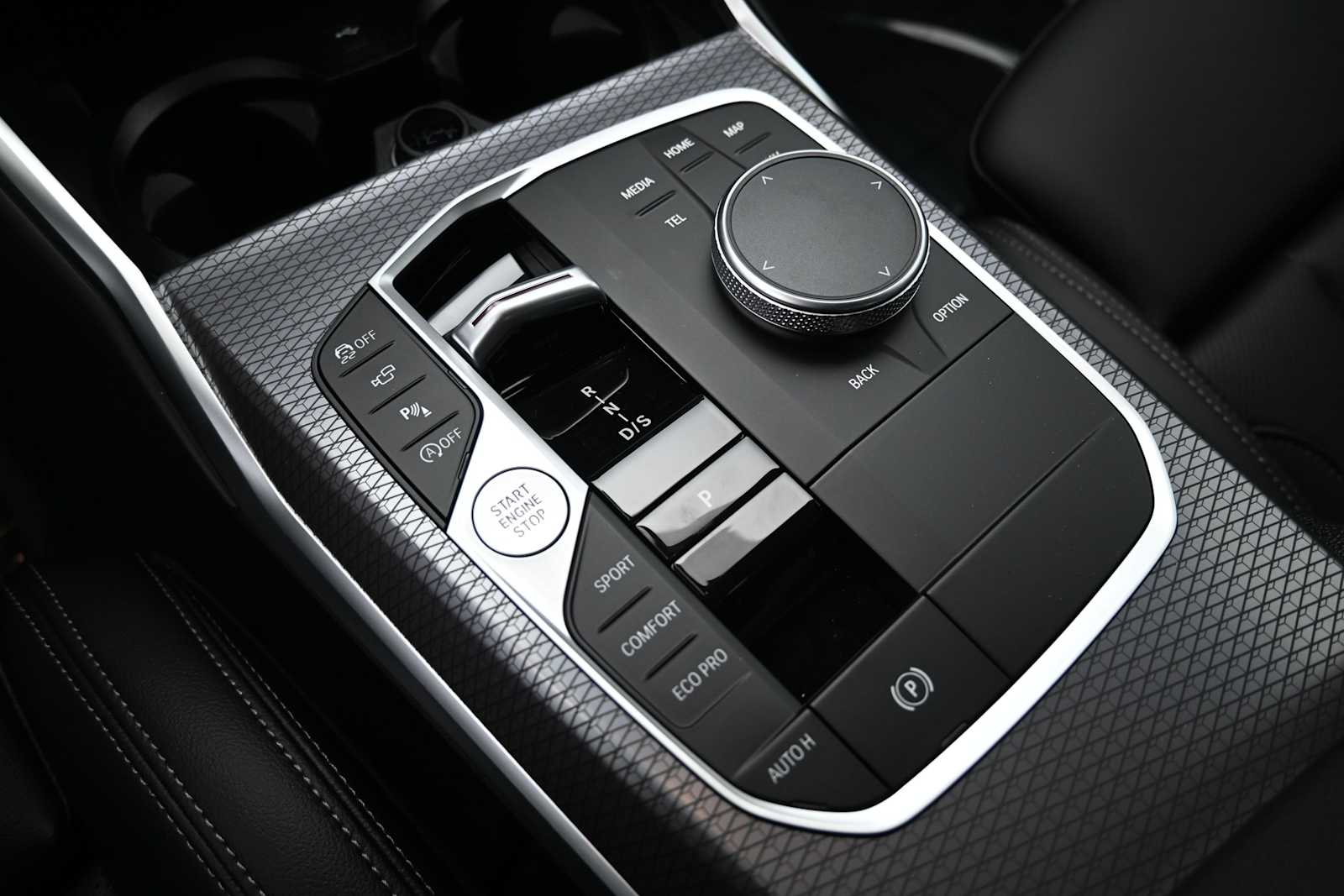 Thumbnail: 2026 BMW 3 Series - 12