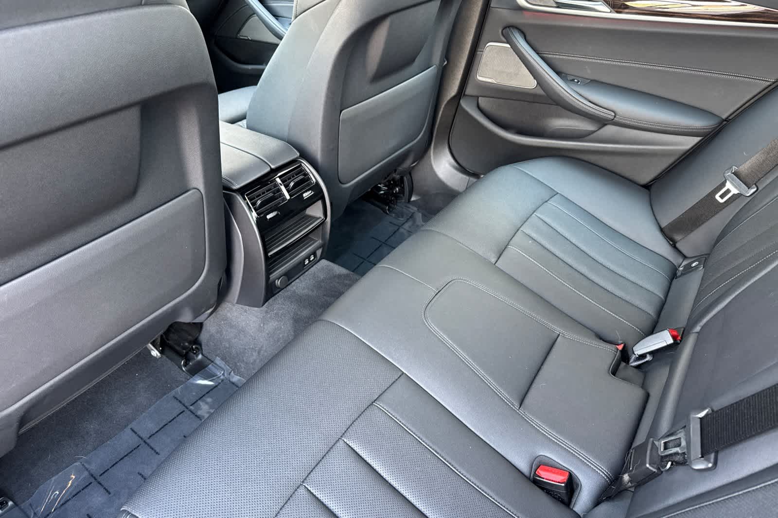 2022 Bmw 530i Sedan photo 3