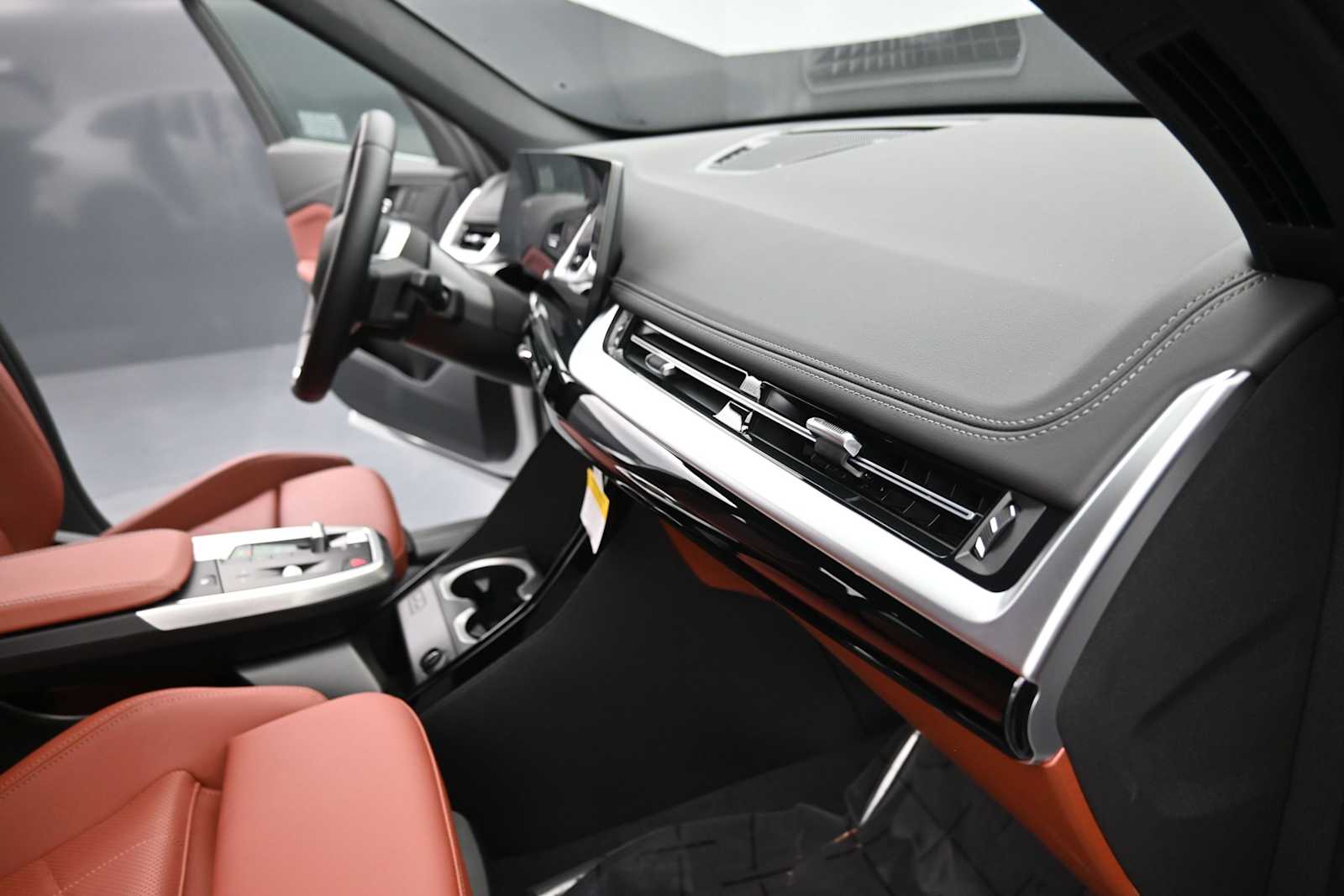 Thumbnail: 2026 BMW X1 - 16