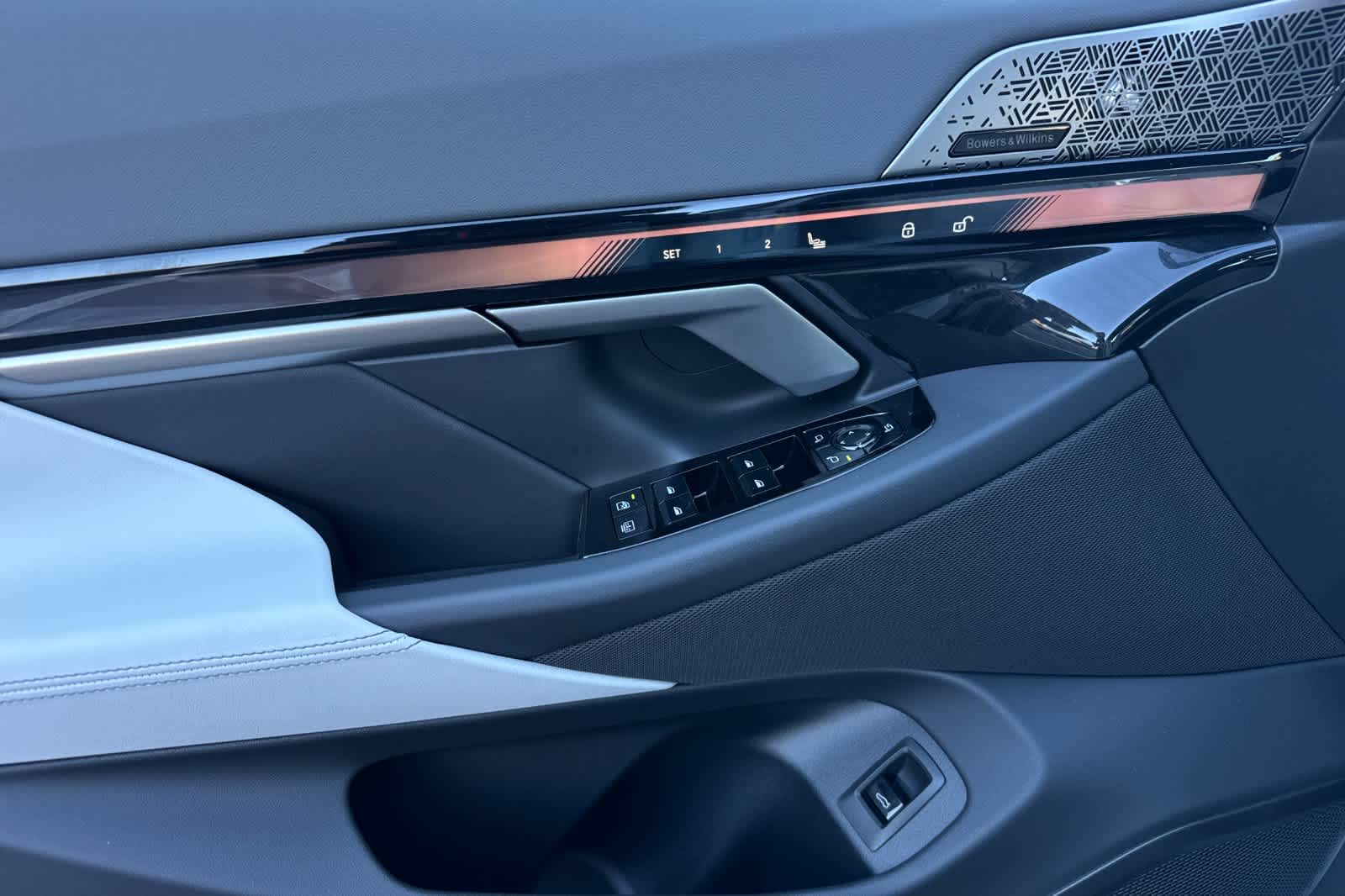 Thumbnail: 2026 BMW 5 Series - 13